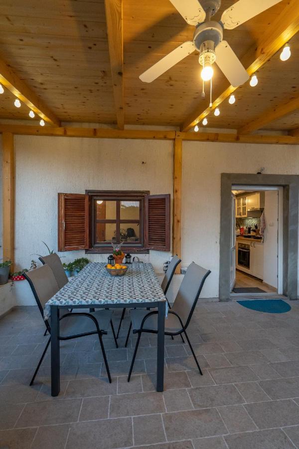 Holiday House Nova Стара Башка Екстер'єр фото