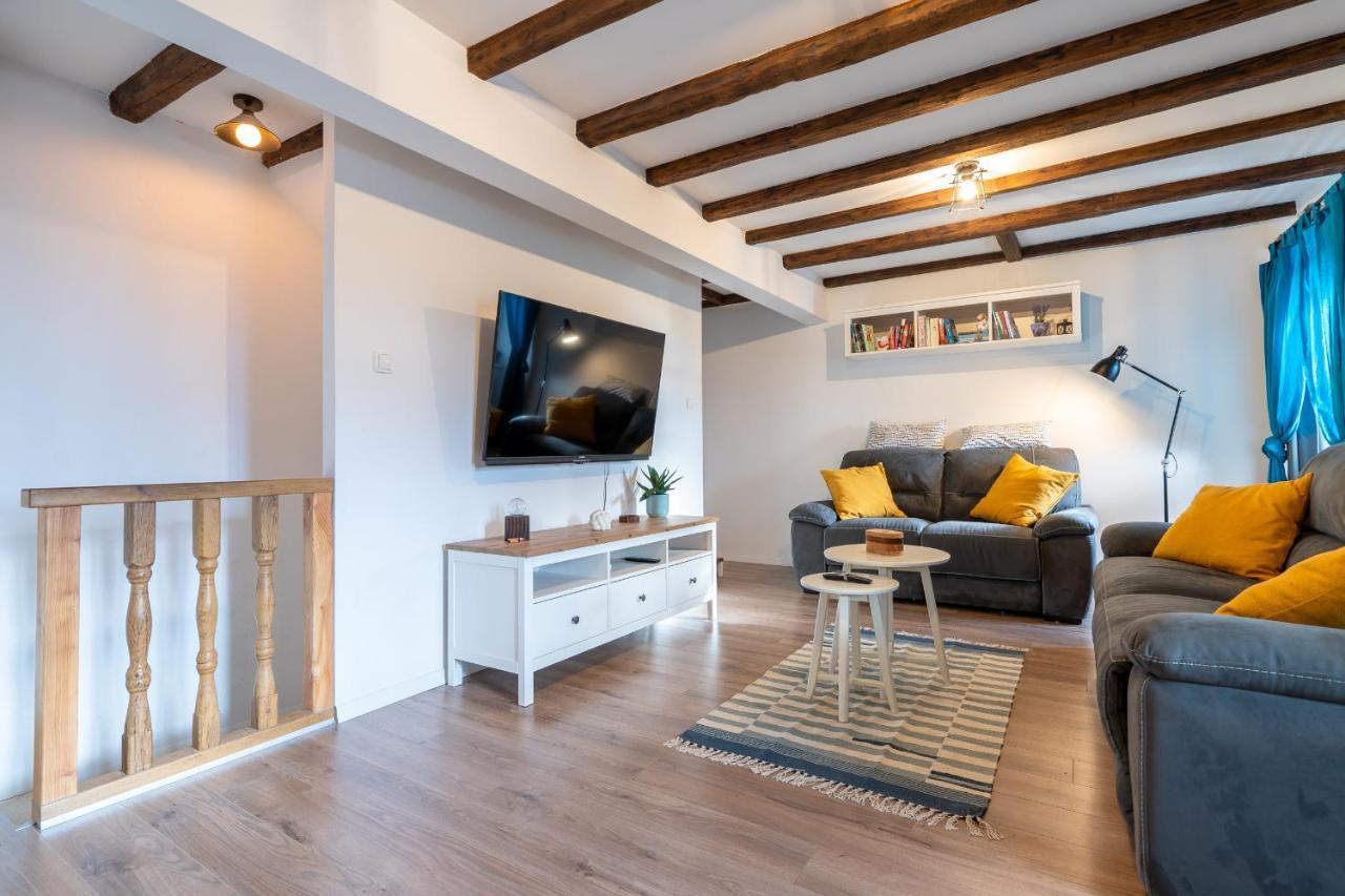 Holiday House Nova Стара Башка Екстер'єр фото