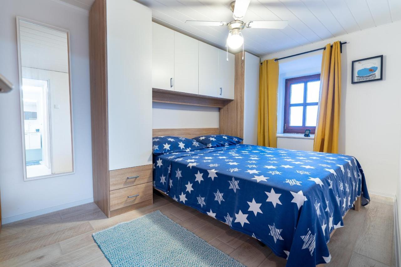 Holiday House Nova Стара Башка Екстер'єр фото
